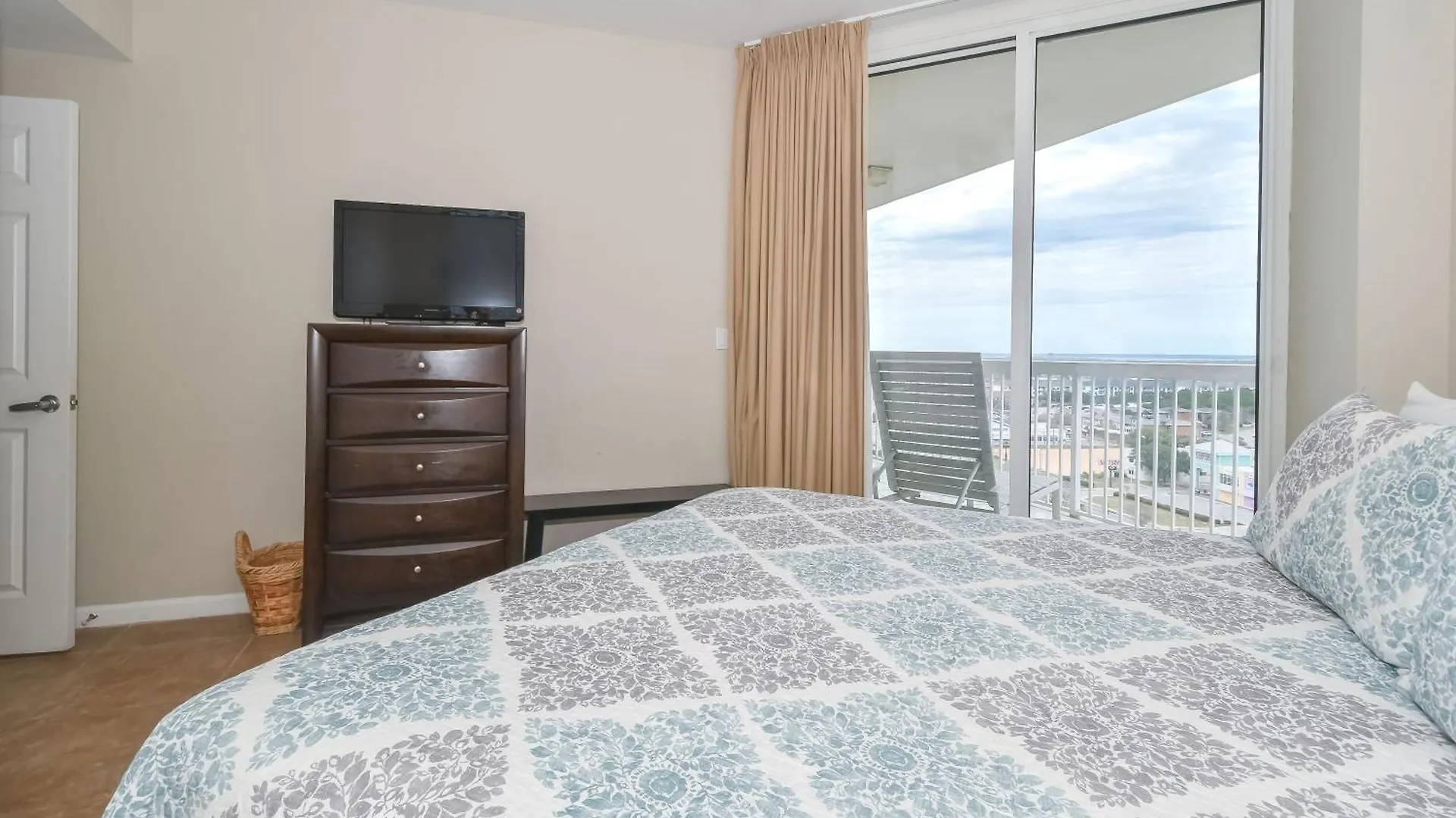 Silver Beach Towers E1501 Destin